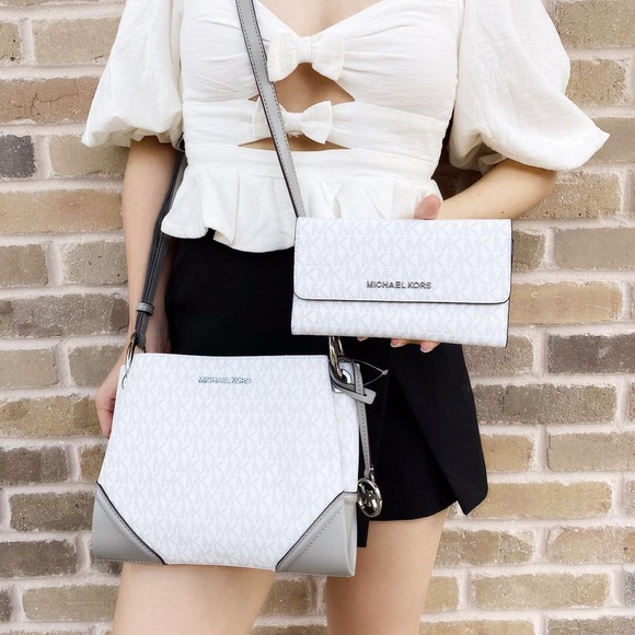 BUNDLE💕Michael Kors Crossbody & Wallet SET - Picture 2 of 7